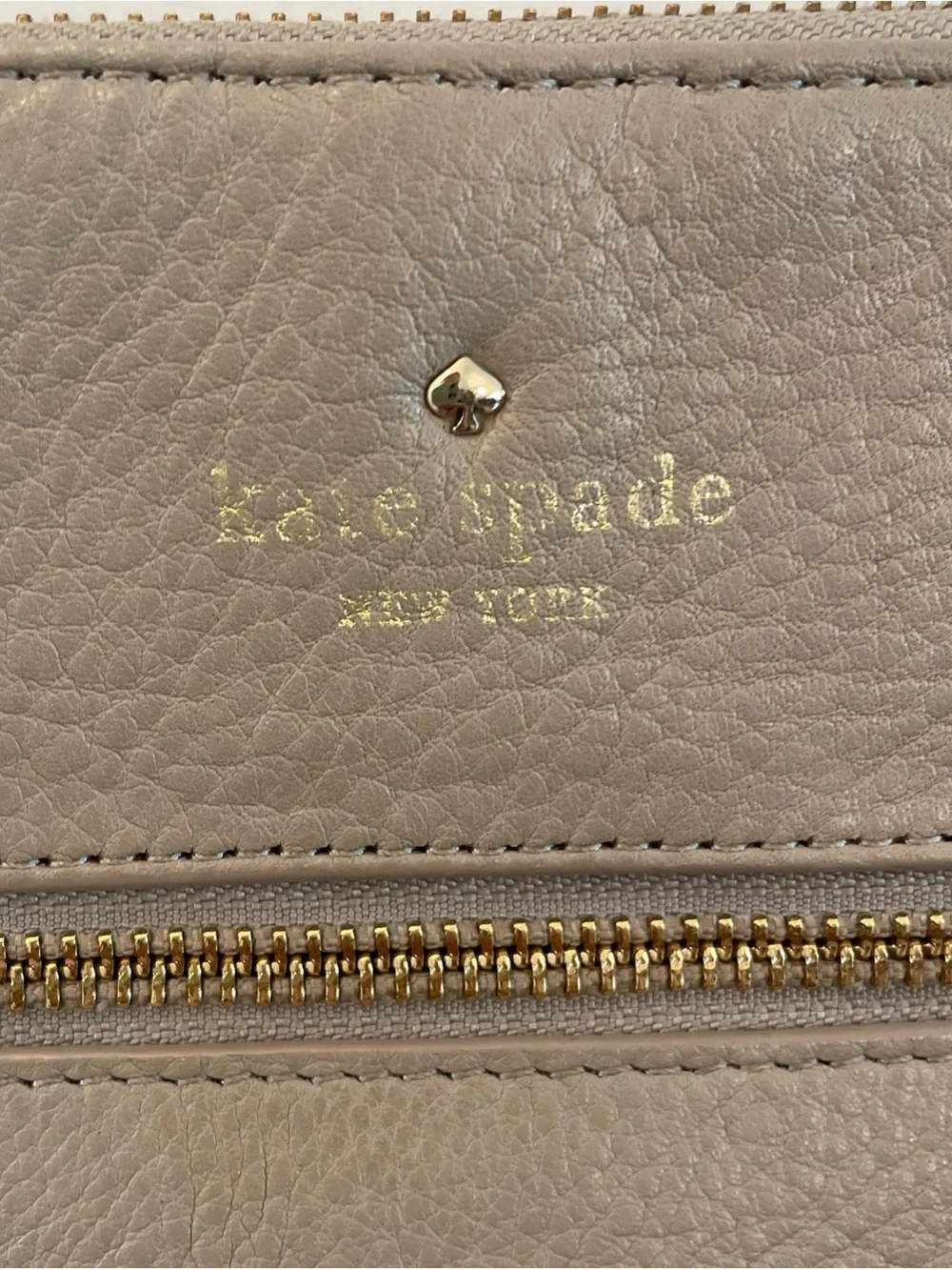 Kate Spade New York Cobble Hill Ellen Crossbody Bag Beige Pebbled Leather Gold
